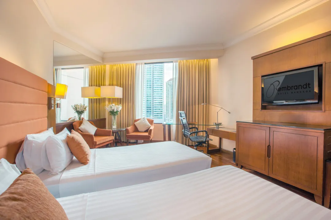 Rembbrand-Hotel-Bangkok-Superior-Room-Twin-Beds