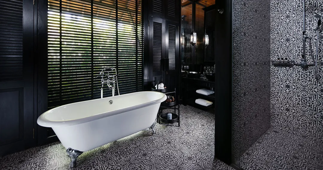 The-Sanchaya-Leelawadee-Bathroom