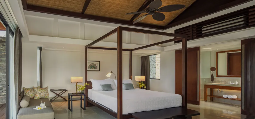 The-Residence-Bintan-Upper-Sea-View-Suite-Bedroom