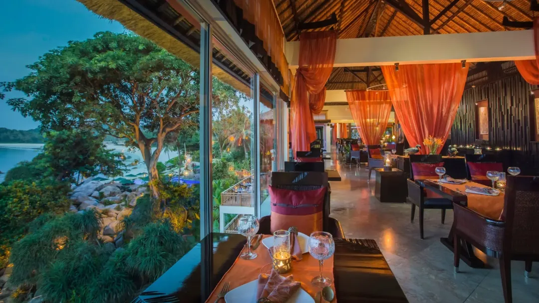 Banyan-Tree-Bintan-Saffron-Restaurant