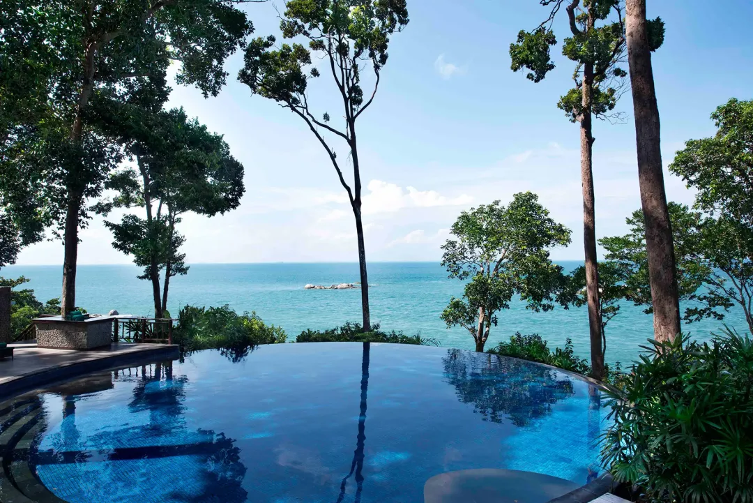 Banyan-Tree-Bintan-Rock-Edge-Pool