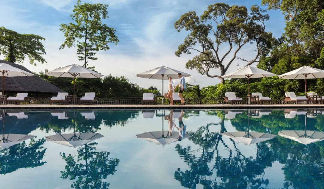 The Datai Langkawi - Couple by the Pool