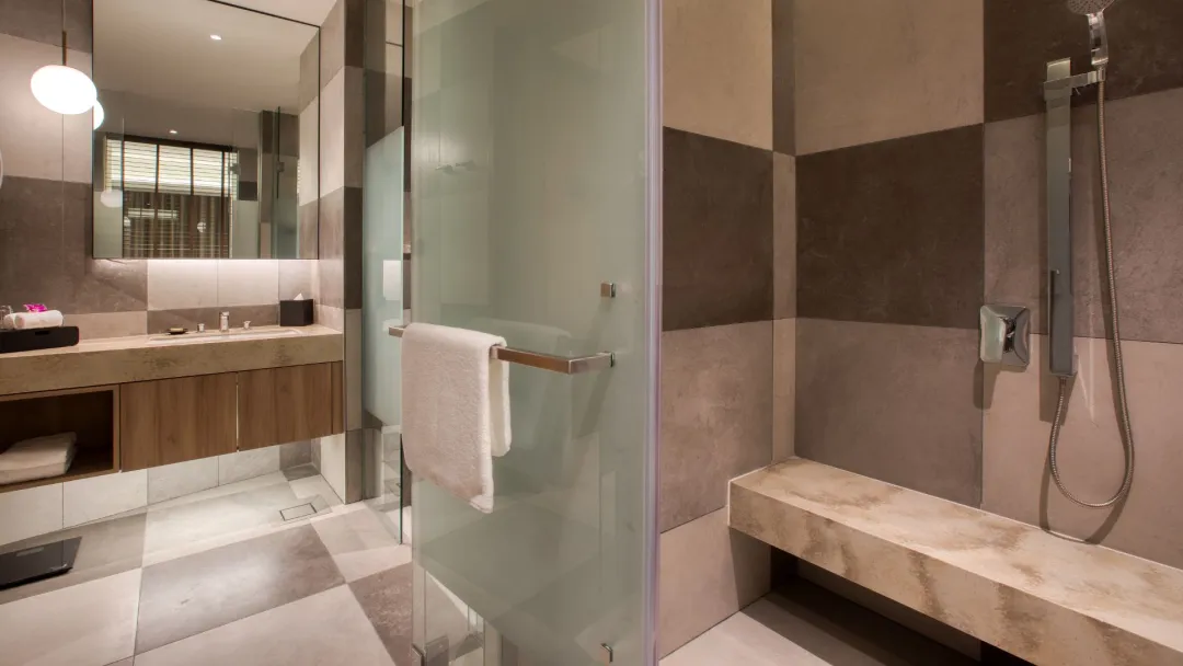 ParkRoyal-Langkawi-Superior-Room-Bathroom