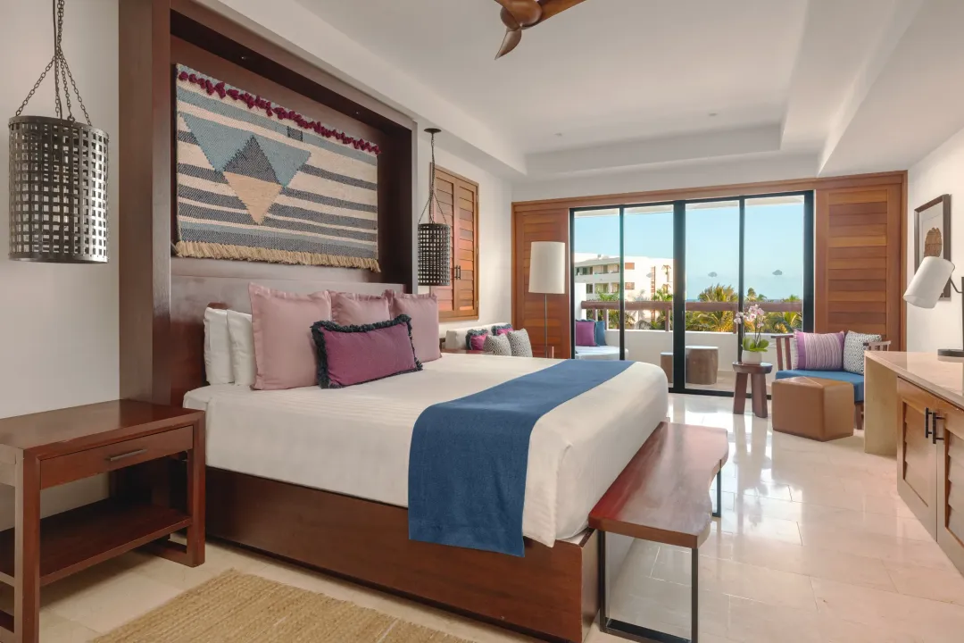 Junior Suite Partial Ocean View - Kign Bed