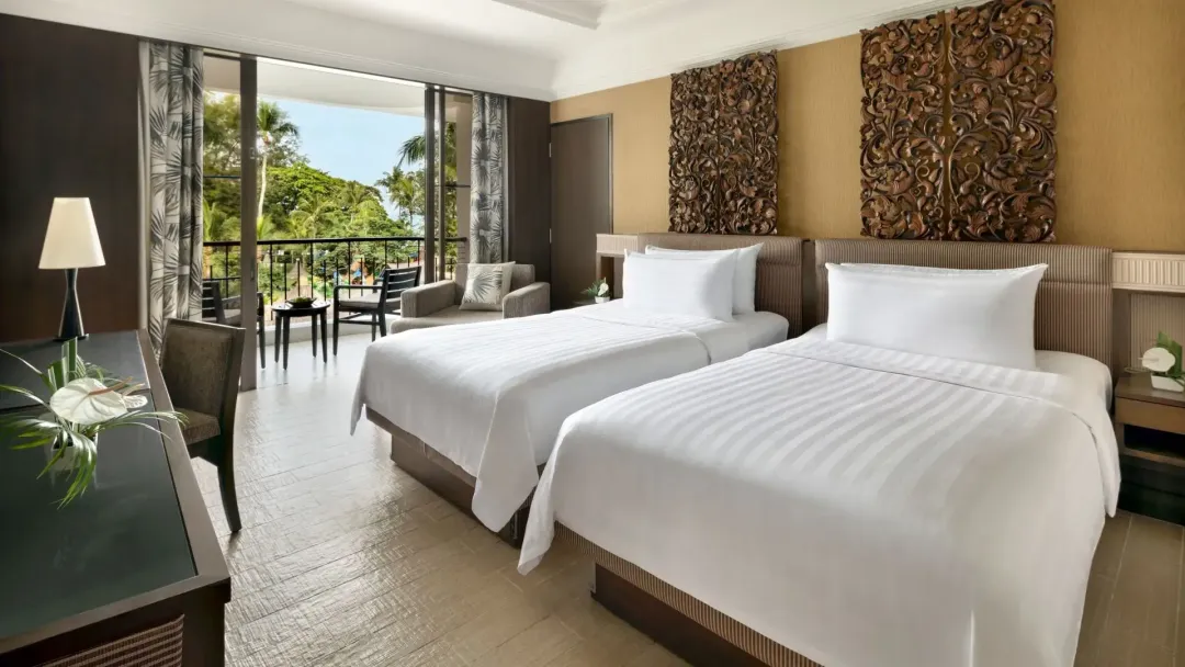 Shangri-La-Golden-Sands-Deluxe-Room-Twin-Beds