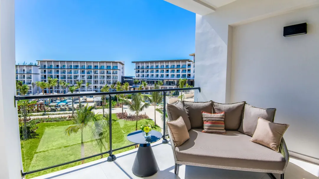 Junior Suite King - Balcony Lounge