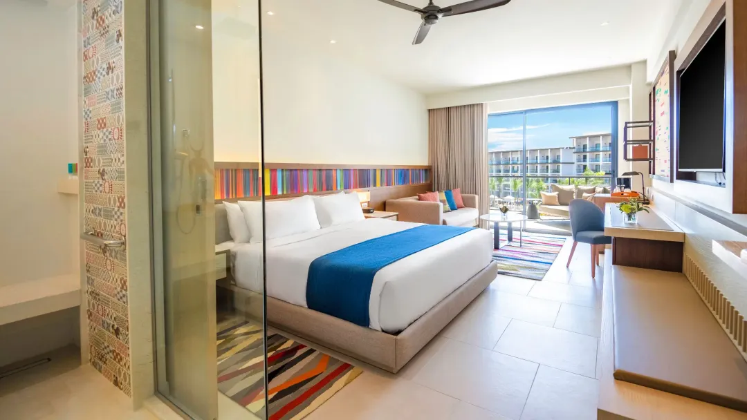 Resort View Junior Suite King - King Bed