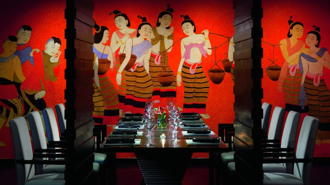 Phulay-Bay-Restaurant-Interior