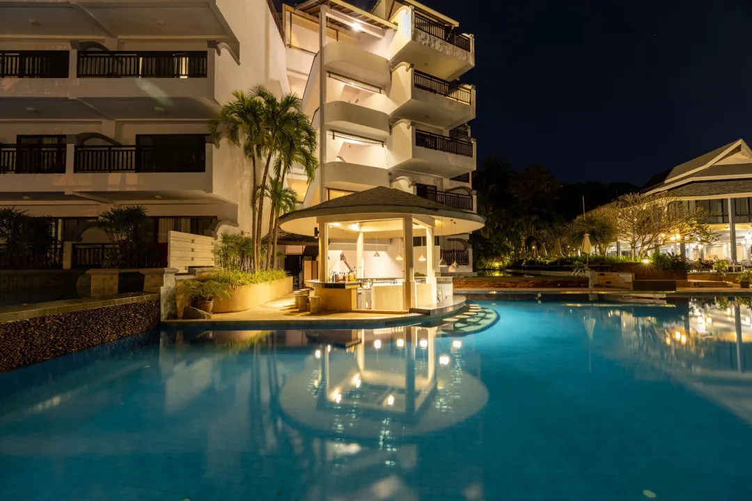 Krabi-Le-Playa-Resort-Pool-Bar