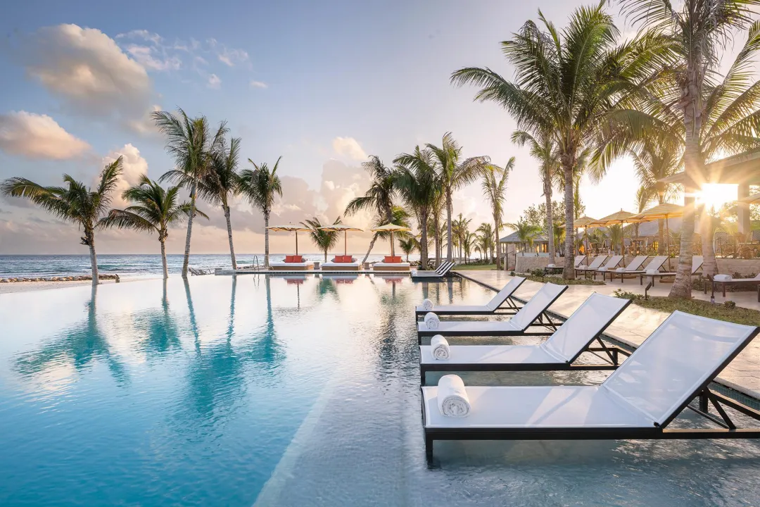 Half Moon Jamaica - Pool Lounge