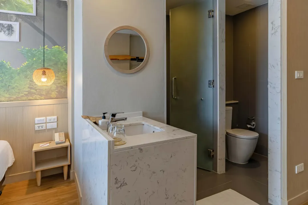 Sea-Seeker-Krabi-Deluxe-Mountain-View-Washroom-area