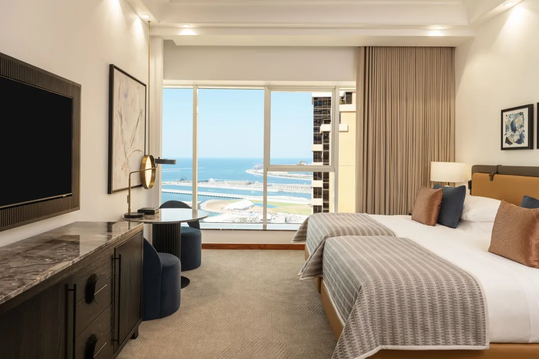 Grosvenor-House-Deluxe-Room-Twin-Beds