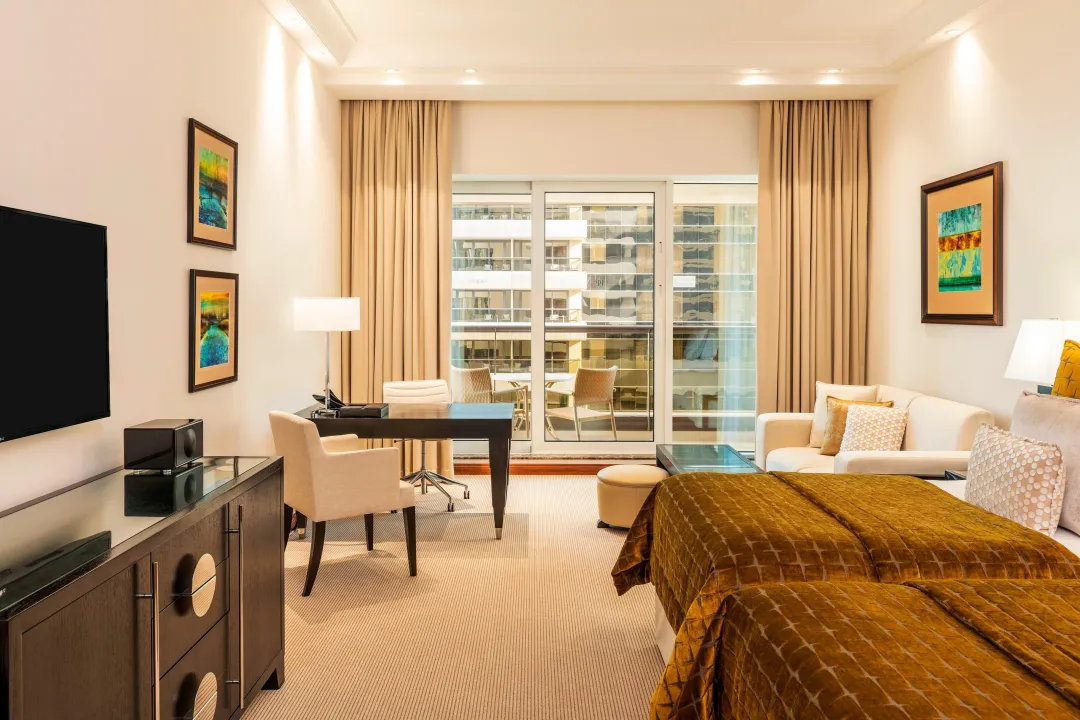 Grosvenor-House-Premier-Room-Twin-Beds-View
