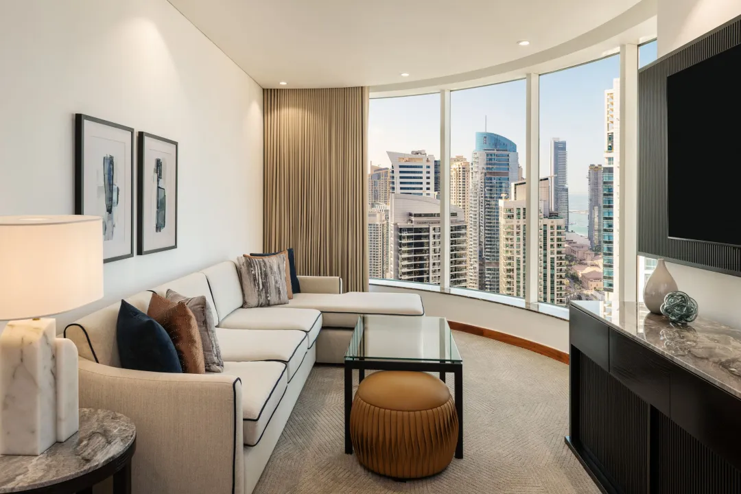 Grosvenor-House-Deluxe-Suite-Living-Room