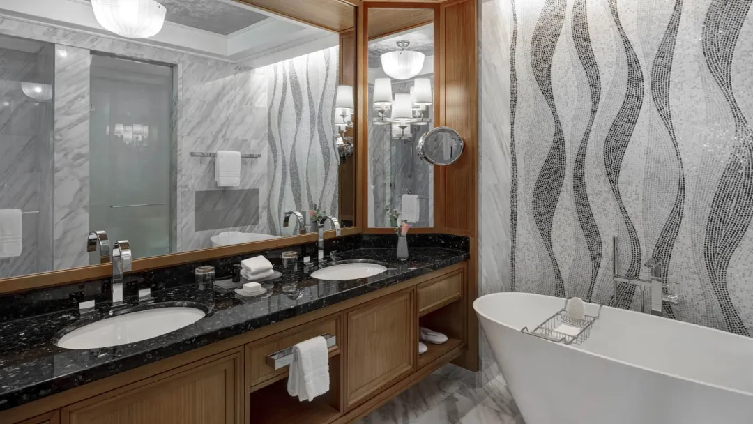Four-Seasons-Dubai-Premium-Sea-View-Room-Bathroom