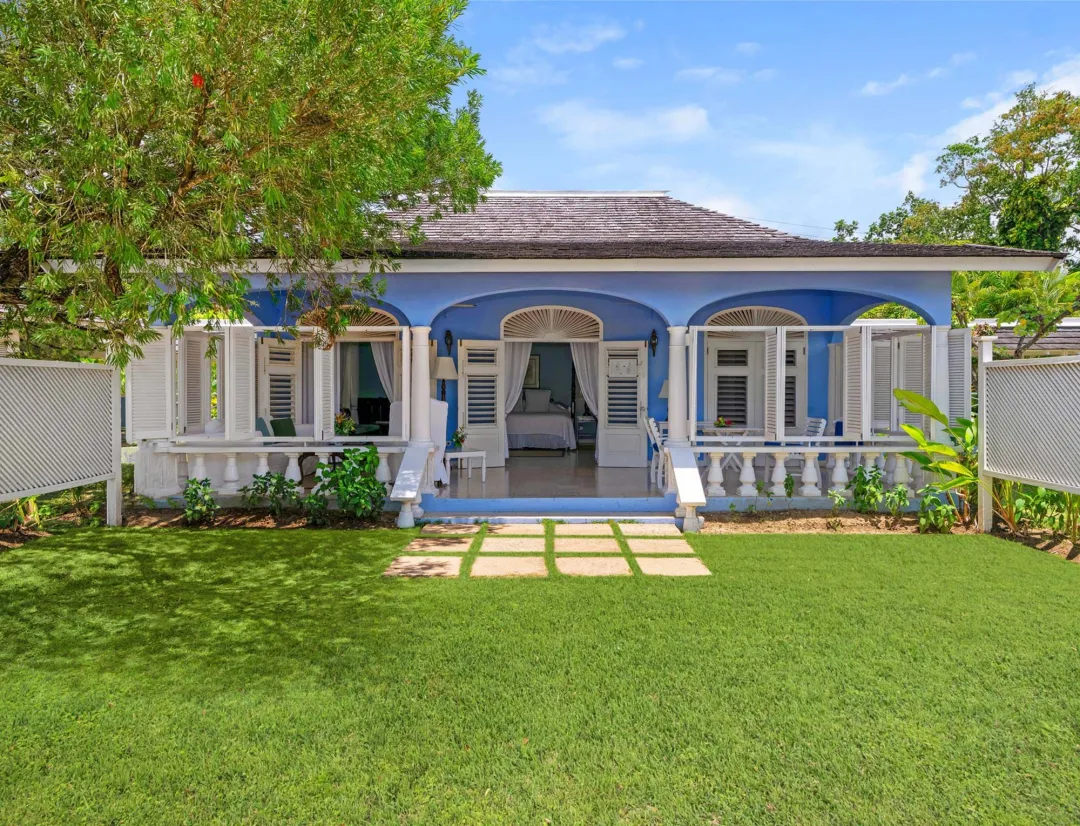 Blue Cottage - Garden View