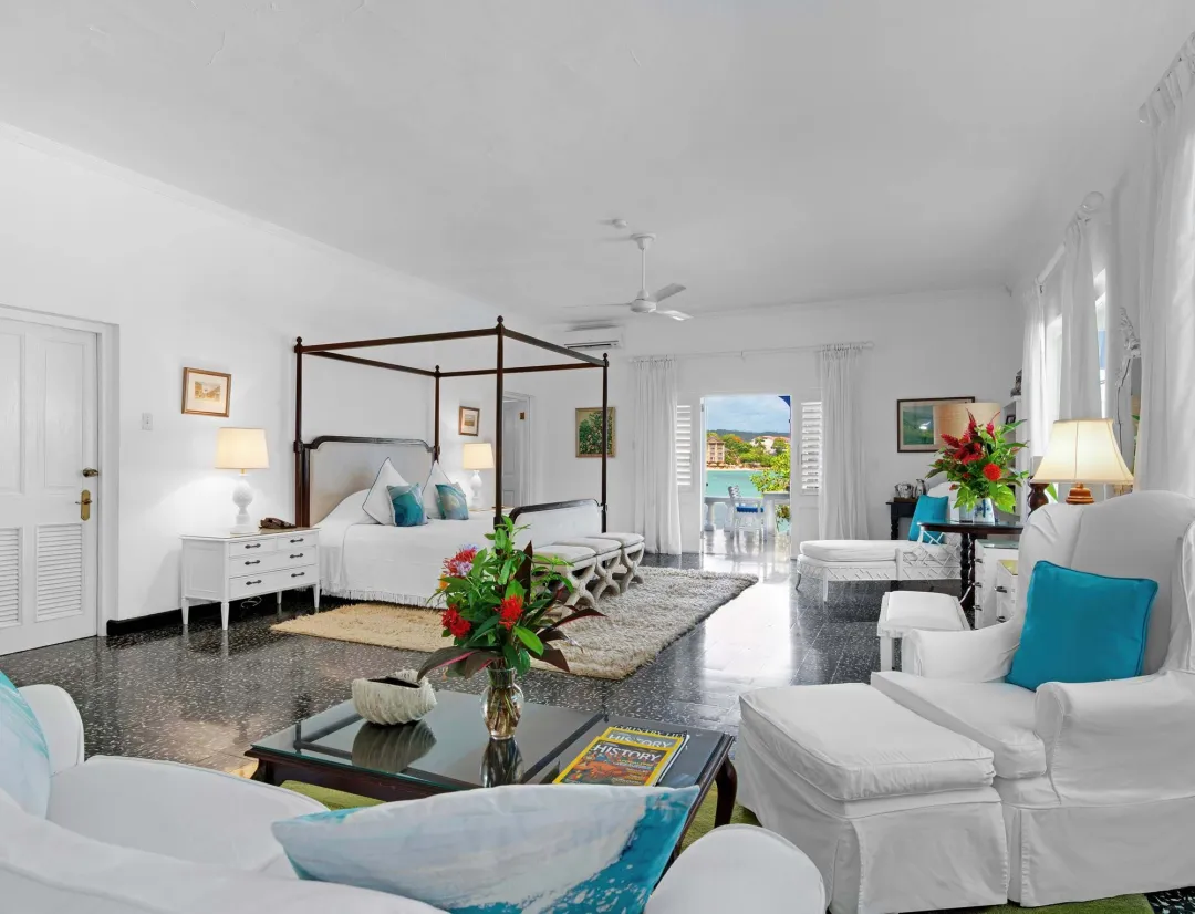 Suite 21 -Bedroom