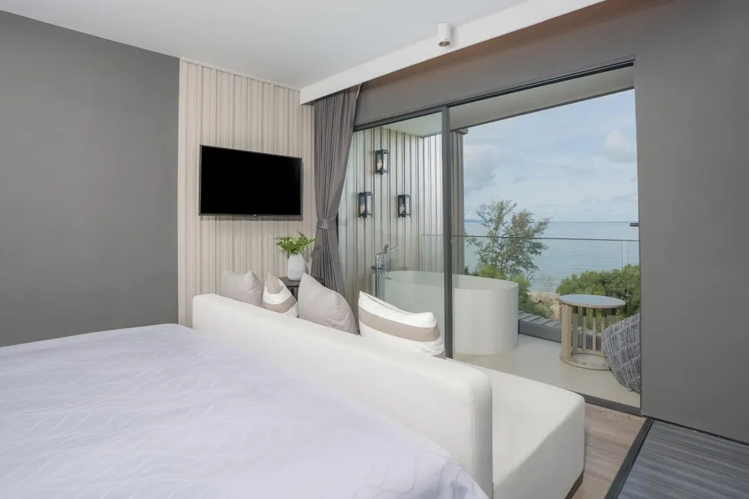 Bayphere-Hotel-Pattaya-View-from-bedroom