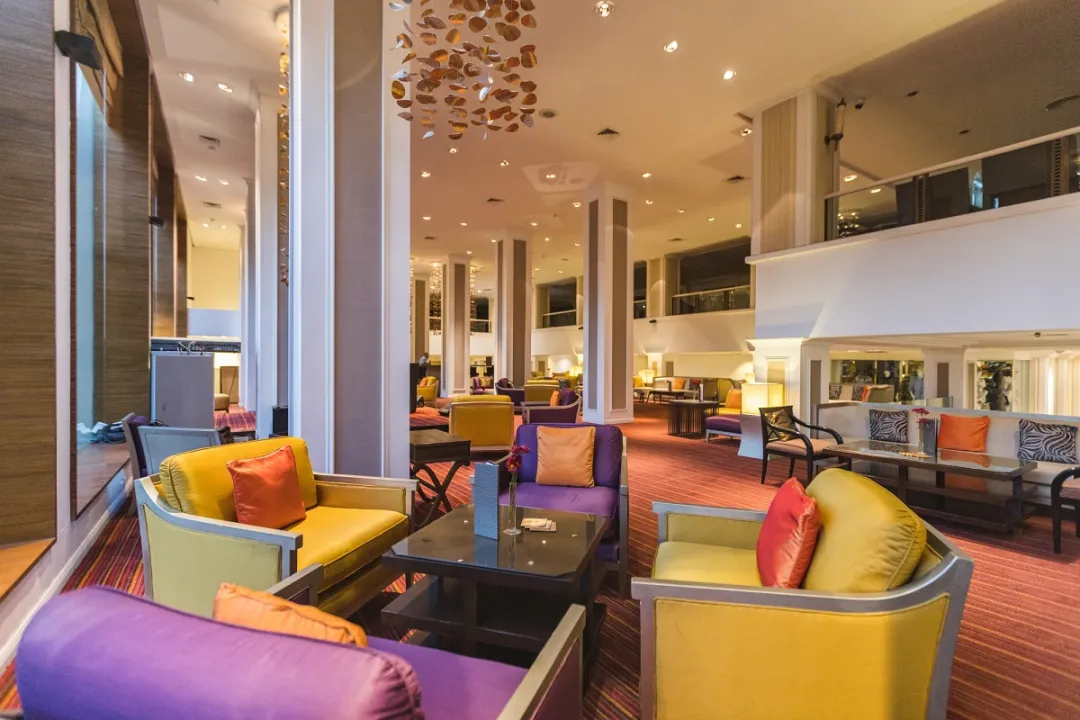 Dusit-Thani-Pattaya-Lobby-lounge