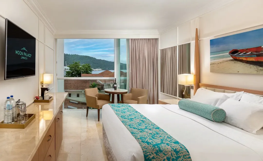Deluxe Resort View - King Bed