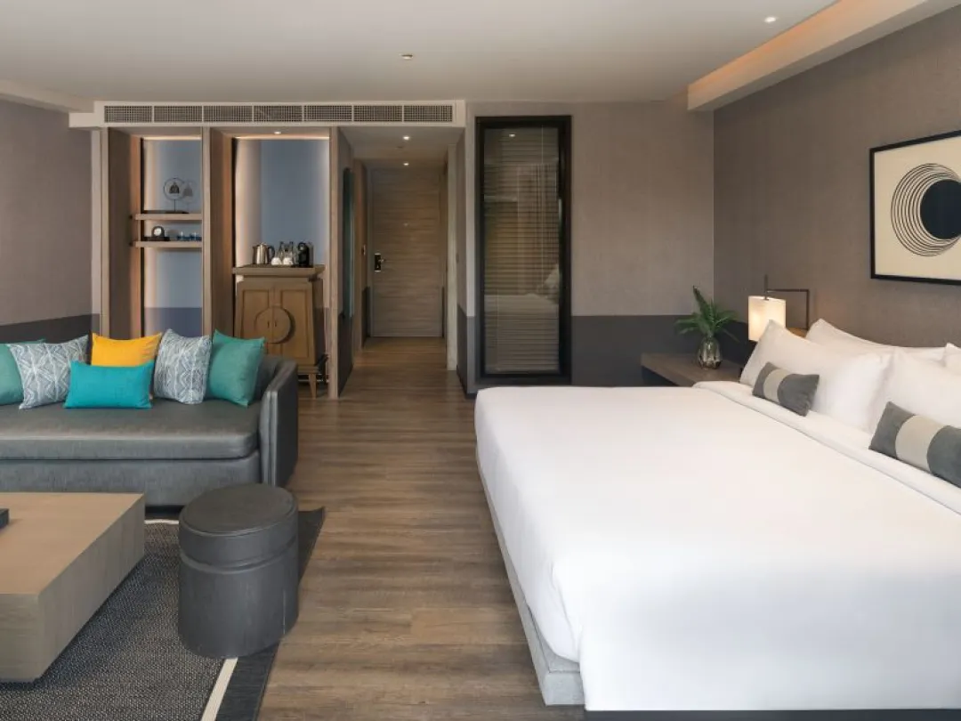 Cross-Pattaya-Pratamnak-Two-Bedroom-Suite-Detail