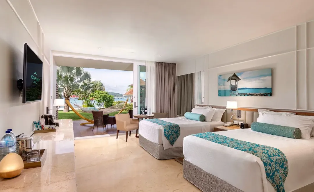 Superior Walk Out Suite - Twin Bed