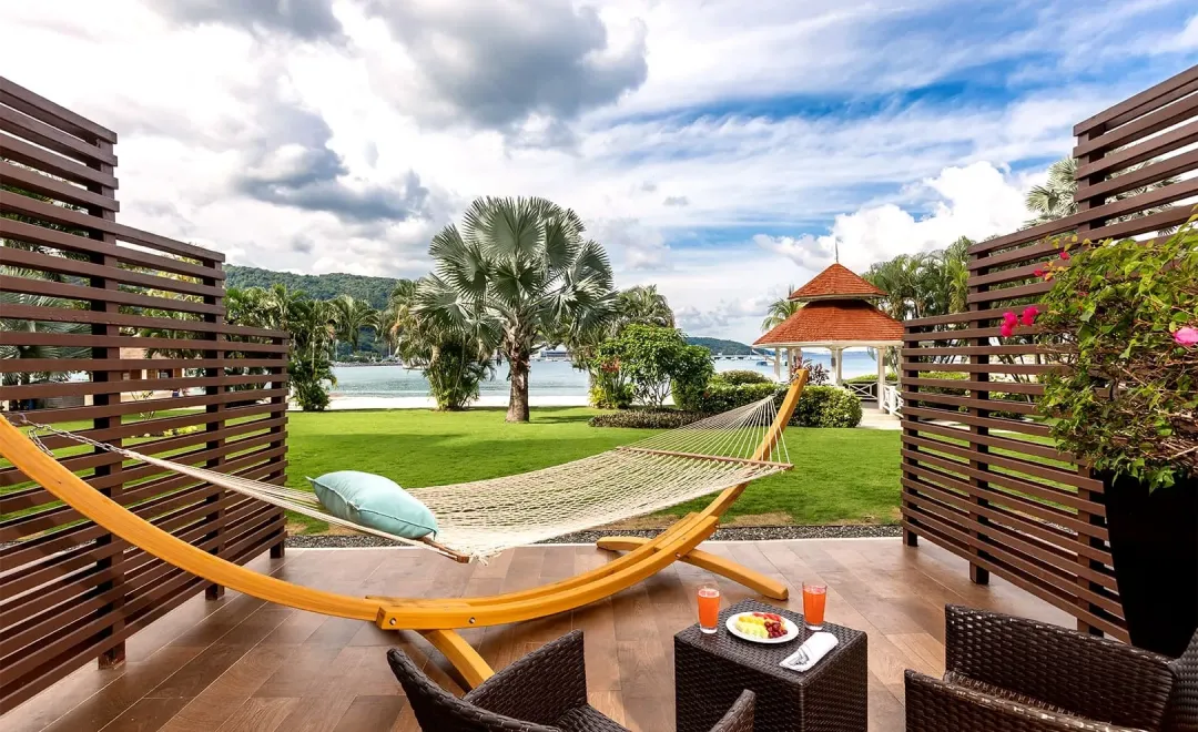 Superior Walk Out Suite - Terrace Lounge