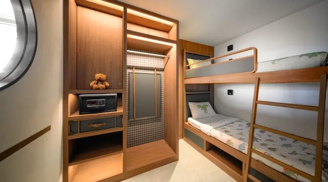 Centara-Pattaya-Mirage-Family-Suitee-Children-Room