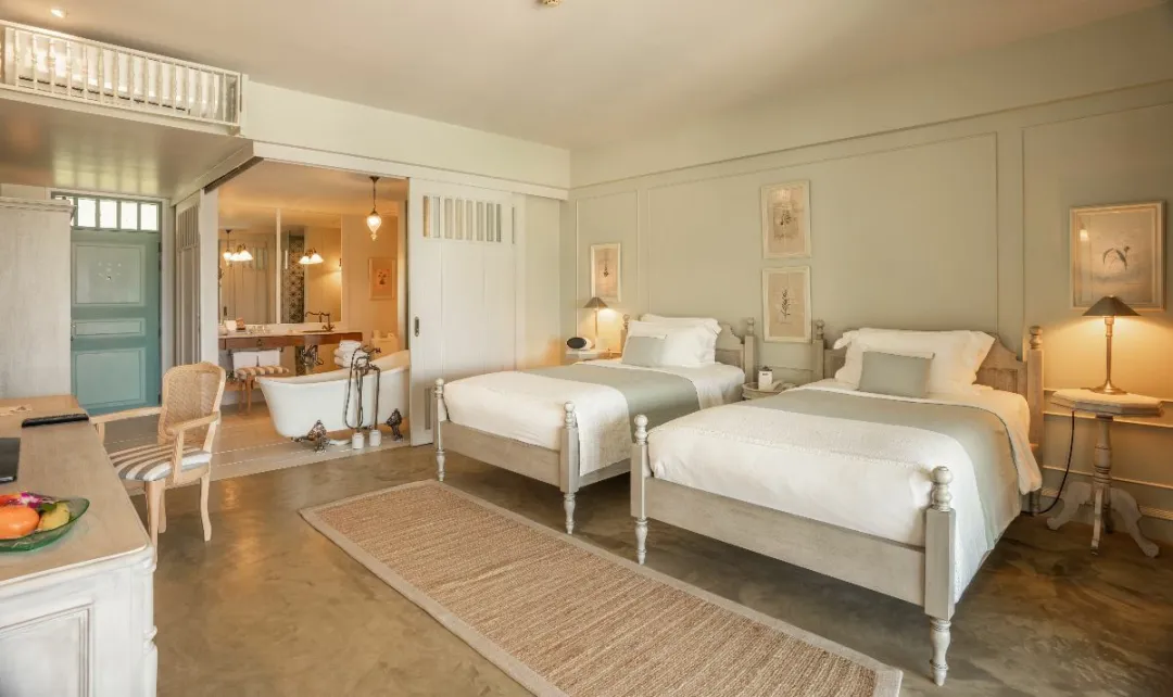 Devasom-Hua-Hin-Seaside-Deluxe-Twin-Beds