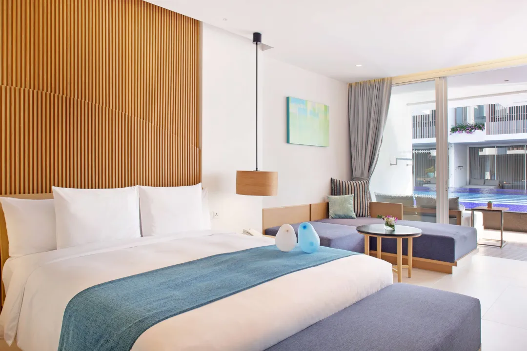 Ace-of-Hua-Hin-Junior-Suite-Pool-Access