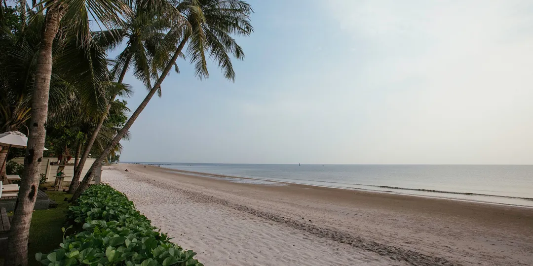 Cape-Nidhra-Hotel-Beach-Area