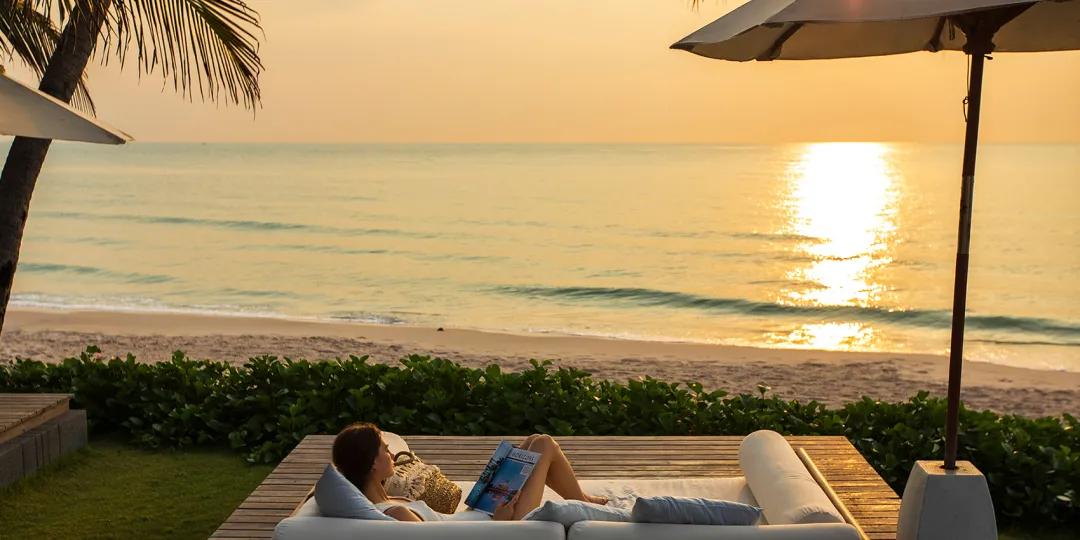 Cape-Nidhra-Hotel-Beach-Beds