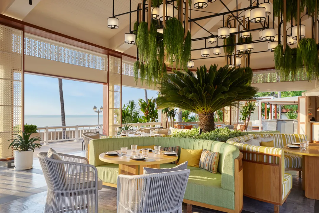 Dusit-Thani-Hua-Hin-Nomad-Restaurant-Indoor