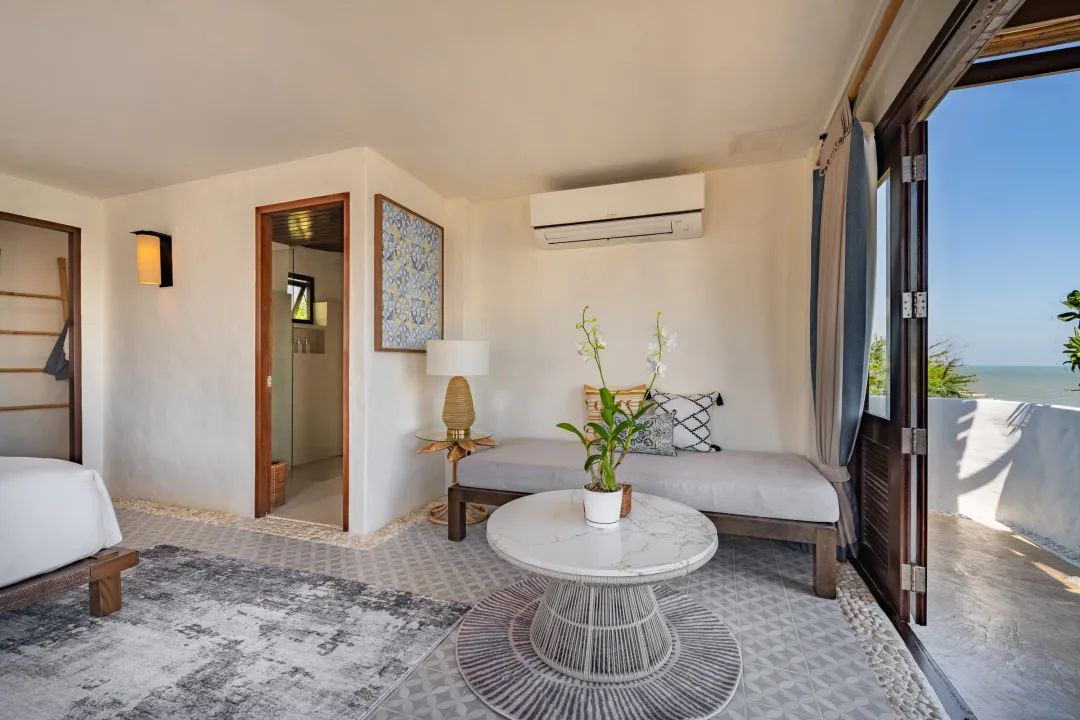 Aleenta Hua Hin - Beachfront Rooftop Suite - Sofa