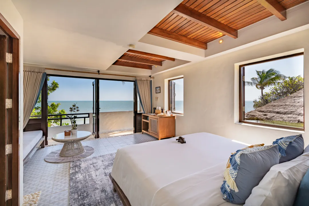 Aleenta Hua Hin - Beachfront Rooftop Suite -King Bed