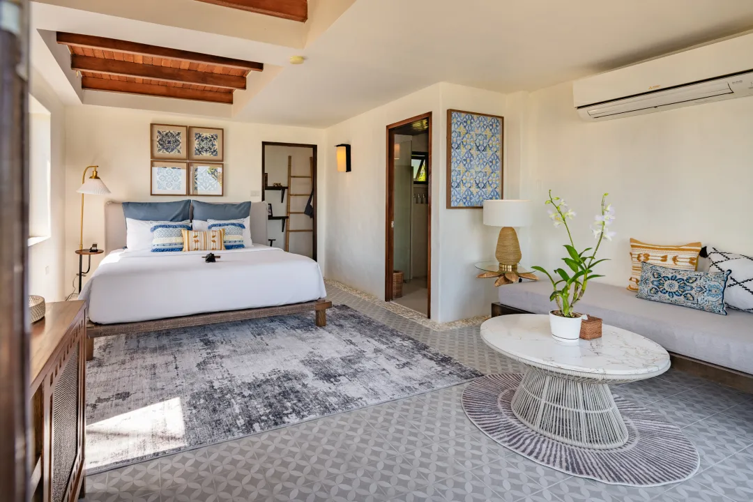 Aleenta Hua Hin - Beachfront Rooftop Suite Living Space