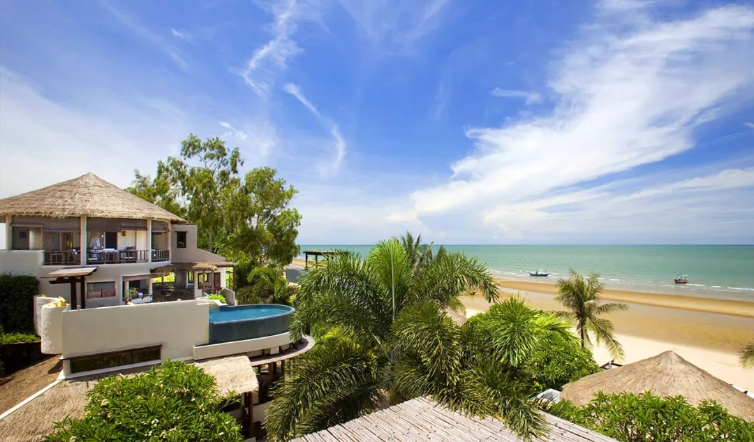 Aleena-Hua-HIn-Beach-View