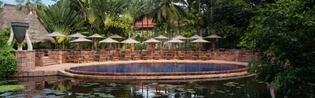 Anantara-Hua-Hin-Lagoon-Pool-Bar