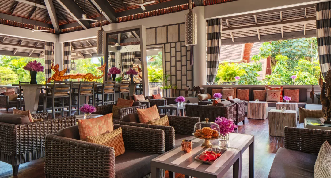 Anantara-Hua-Hin-Kasara-Lounge