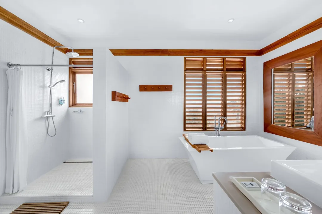 Great House Verandah Room - Bathroom View