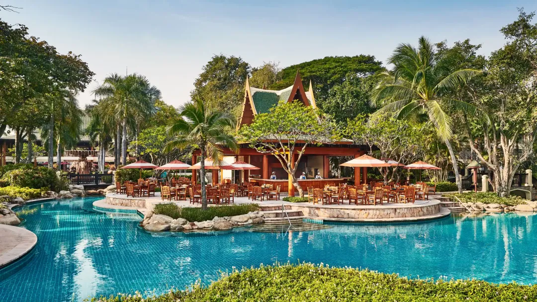 Hyatt-Regency-Hua-Hin-Pool-Terrace