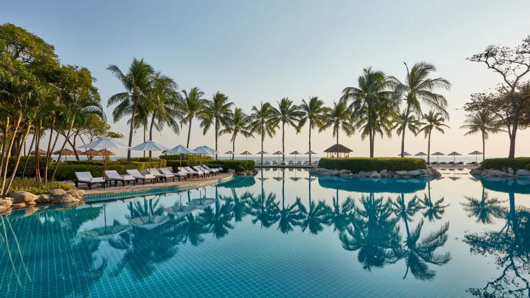 Hyatt-Regency-Hua-Hin-Pool