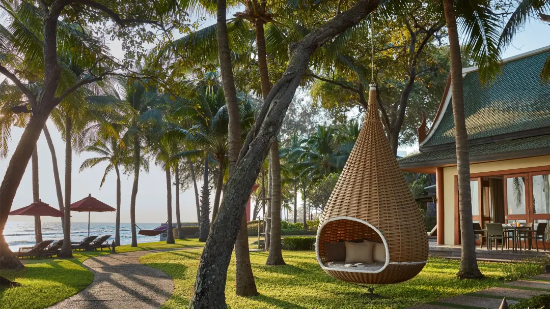 Hyatt-Regency-Hua-Hin-Beach