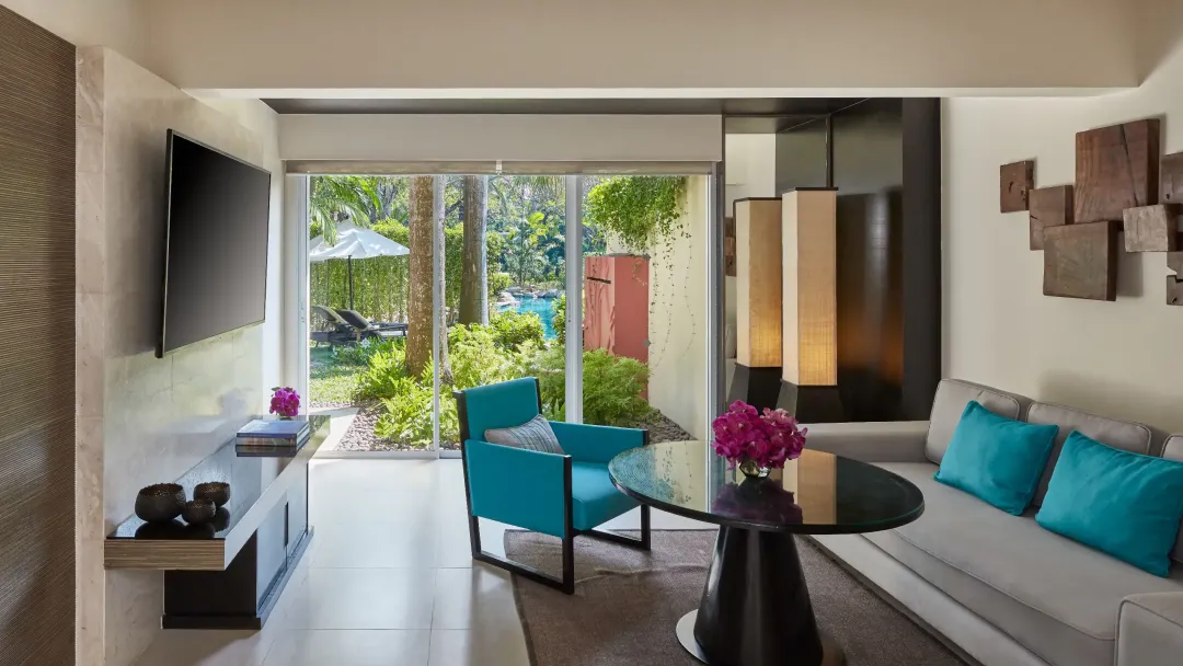 Hyatt-Regency-Hua-HIn-Regency-Club-Suite-Living-Room