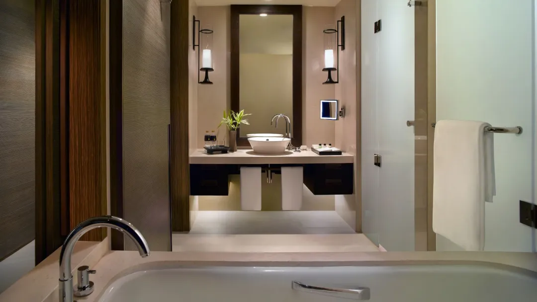 Hyatt-Regency-Hua-HIn-Regency-Club-Suite-Bathroom