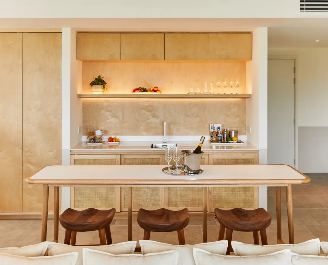 Stardard Hua Hin - Deluxe Suite - Dining Area