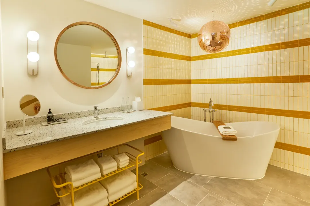 Stardard Hua Hin - Deluxe Suite - Bathroom