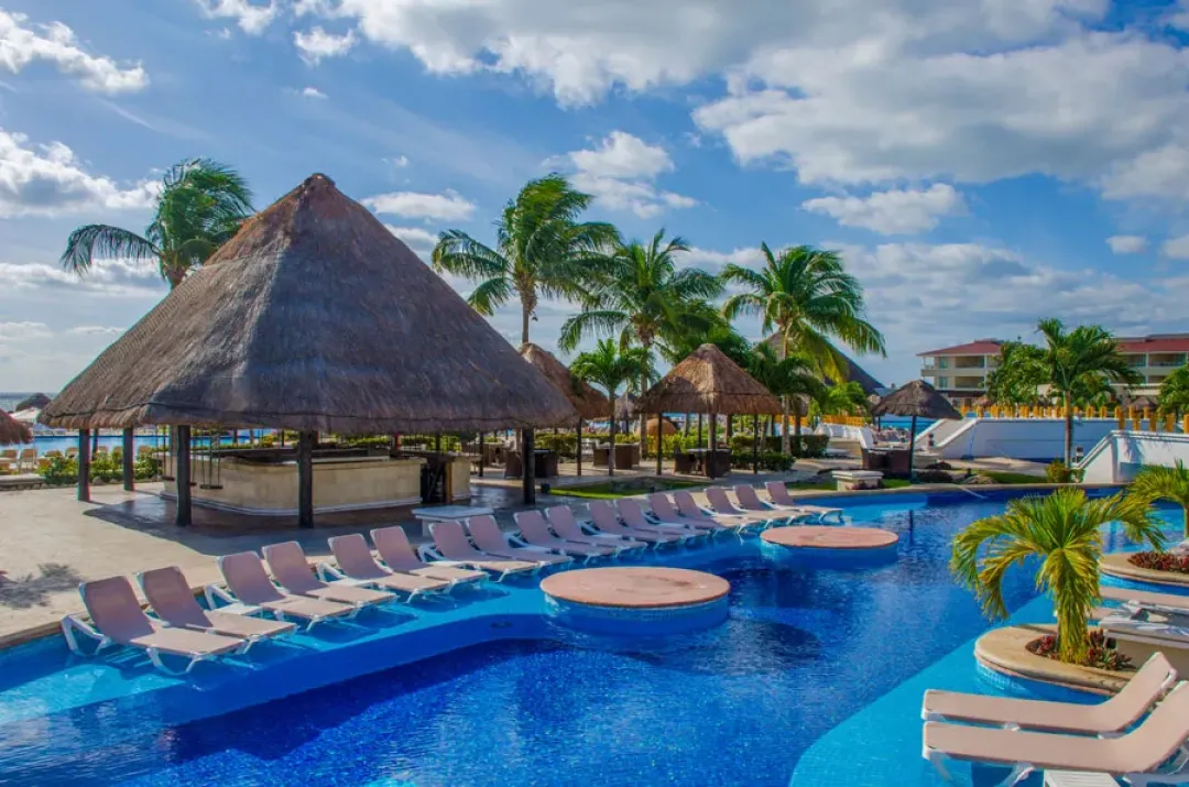 Moon-Palace-Cancun-Pool