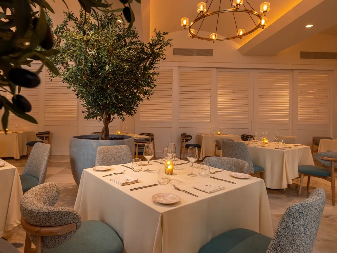 Cozumel-Palace-Gondola