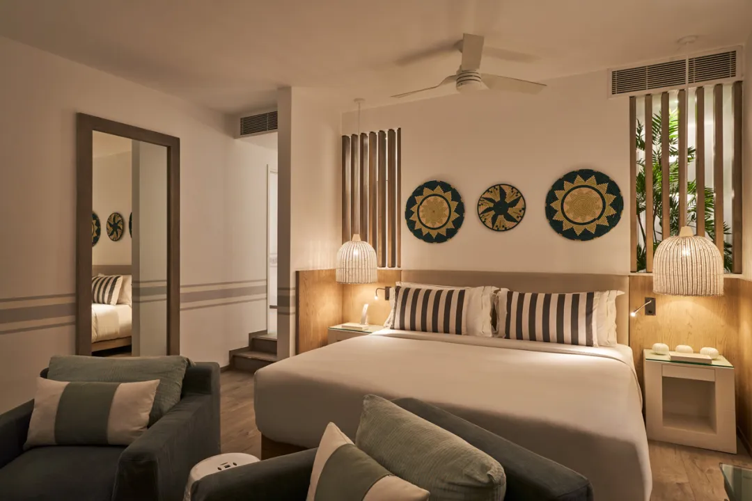 Lux Grand Gaube - Prestige Junior Suite - King Bed